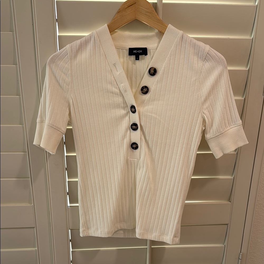 Me + Em Button Top Ribbed